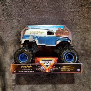 Monster Jam GRAVE DIGGER CURRITUCK GRAIN CO. Monster Truck Toy 1:24 Scale